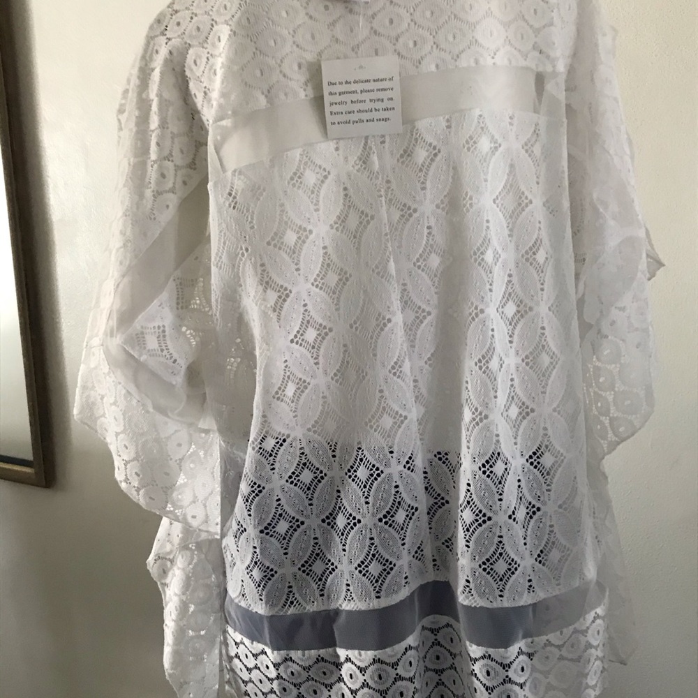 New Rudy Rd Ladies top - Picture 10 of 13